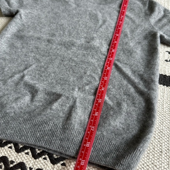 Quince Gray Mongolian Cashmere Tee - Picture 3 of 6